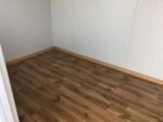Contenedor de oficina de 5×2,20 con instalaciones sanitarias - Imagen 6