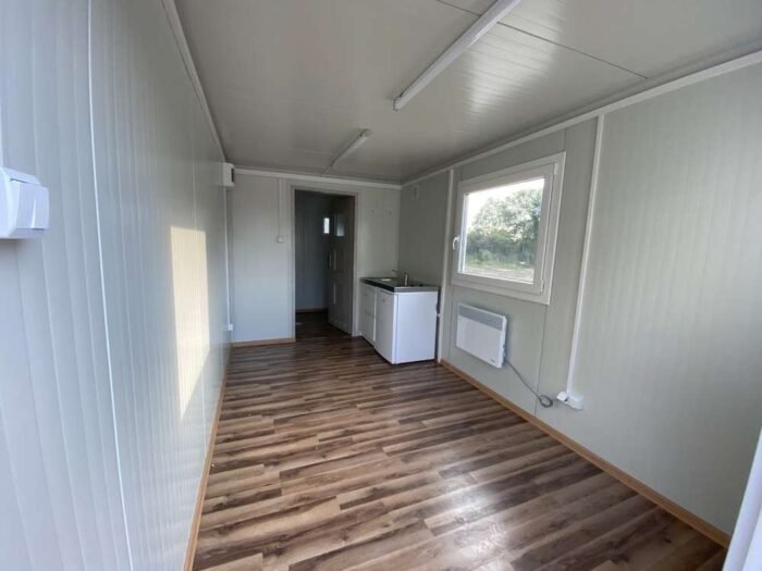 Oficina contenedor 6,00 x 2,40m con WC, ducha y cocina americana - Imagen 9