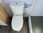 Casa contenedor compuesta por una unidad de 40 pies HQ, equivalente a una tiny house de 12 metros, configurada como vivienda doble - Imagen 20