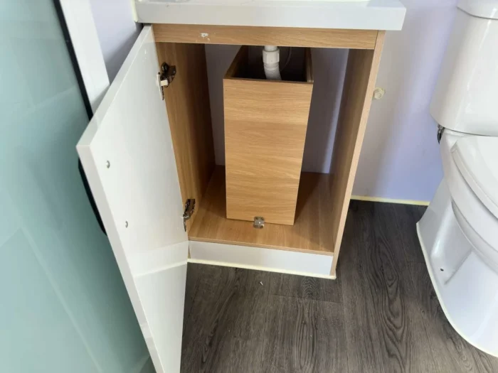 Casa contenedor compuesta por una unidad de 40 pies HQ, equivalente a una tiny house de 12 metros, configurada como vivienda doble - Imagen 24
