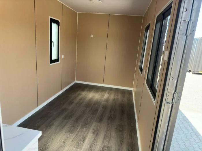 Casa contenedor compuesta por una unidad de 40 pies HQ, equivalente a una tiny house de 12 metros, configurada como vivienda doble - Imagen 30