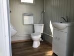 Contenedor sanitario + WC + ducha + cisterna - Imagen 11