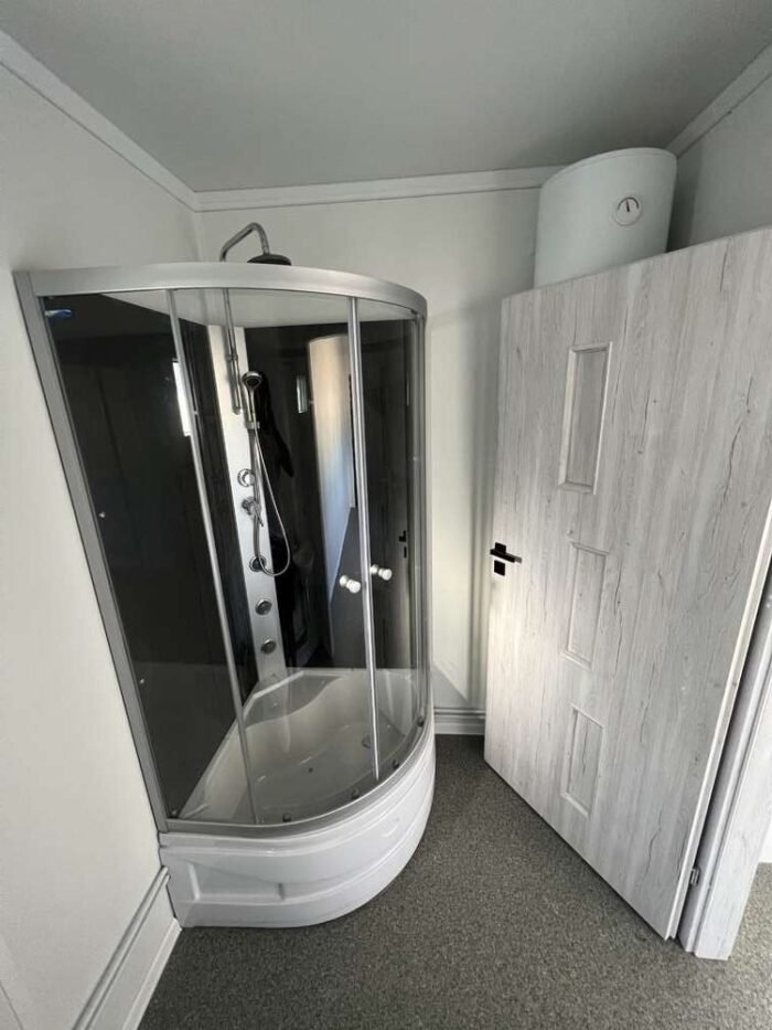 Contenedor con cocina americana, WC y ducha 6.00 x 2.43m - Imagen 10
