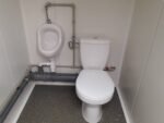 Contenedor sanitario doble con 2 inodoros + urinario - Imagen 5